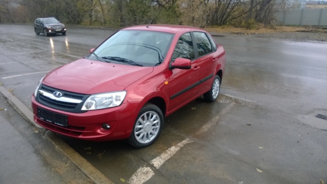 LADA Granta или Hyundai Solaris