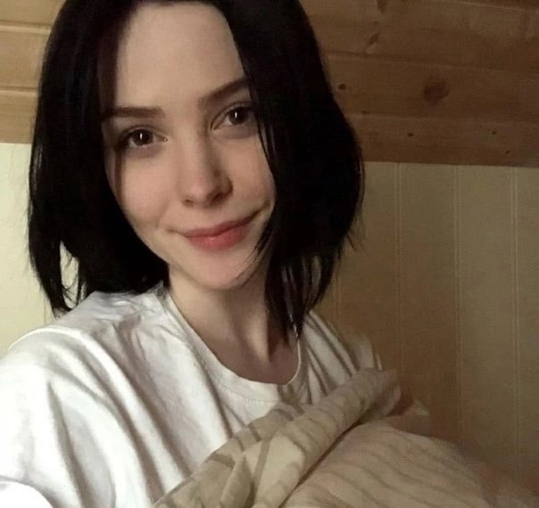 Каре у девушки