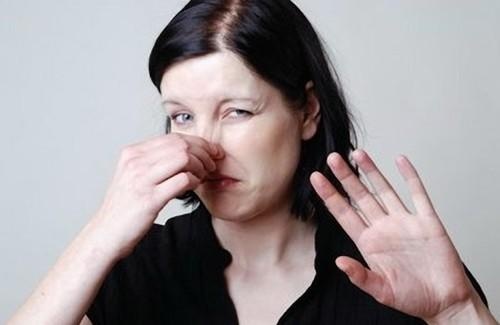 безобразно